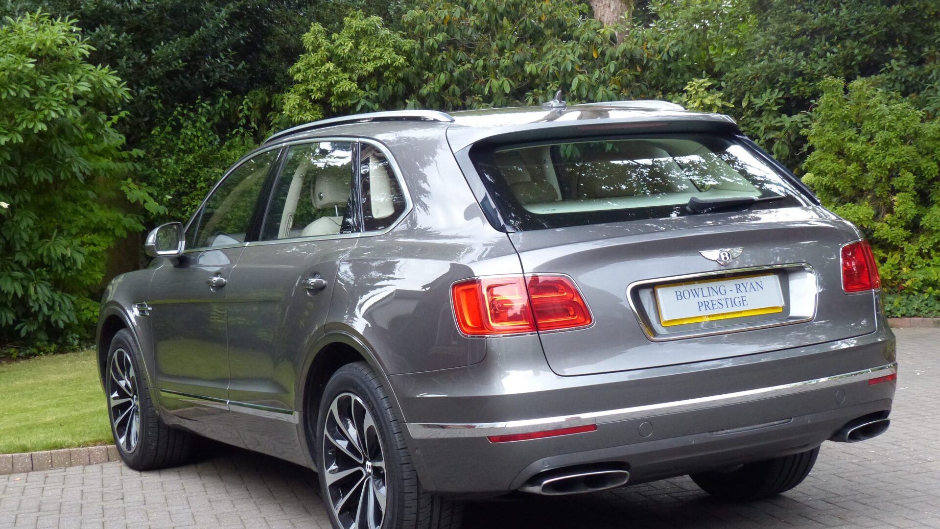 2017 BENTLEY BENTAYGA 6.O W12 4WD AUTO SOLD