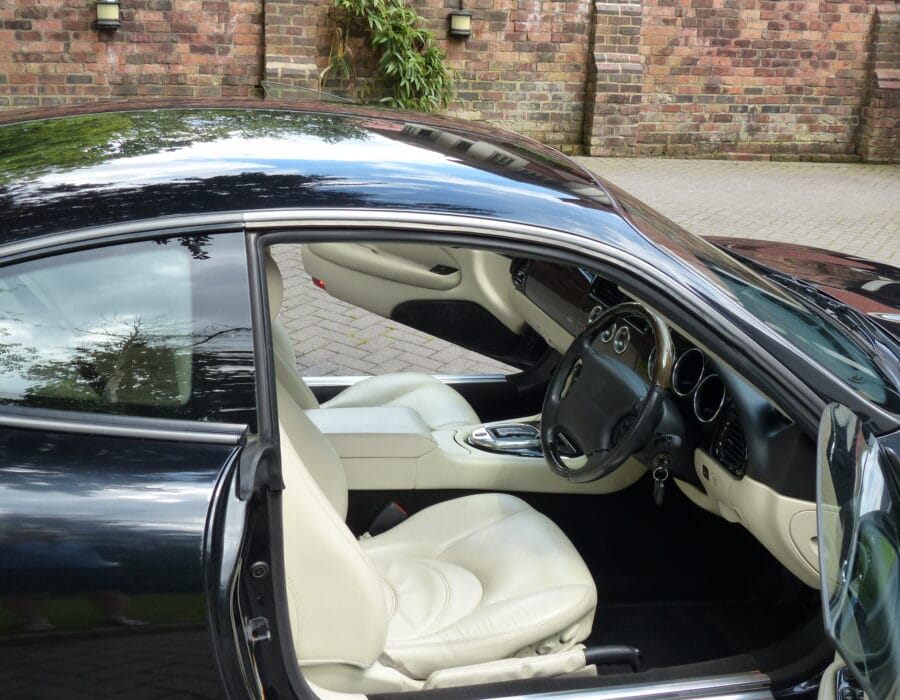 2003(53REG) JAGUAR XK8 4.2 COUPE