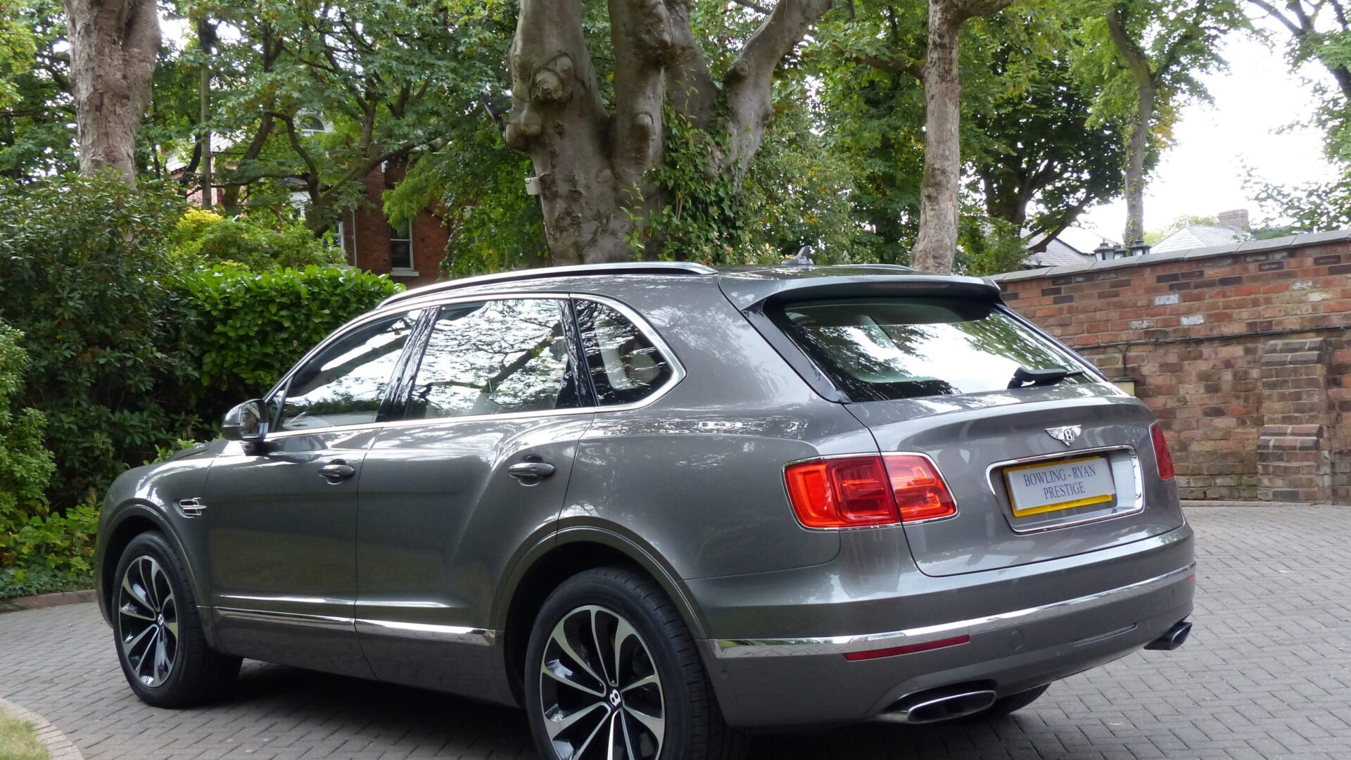 2017 BENTLEY BENTAYGA 6.O W12 4WD AUTO SOLD