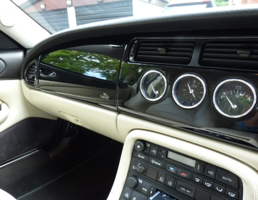 2003(53REG) JAGUAR XK8 4.2 COUPE