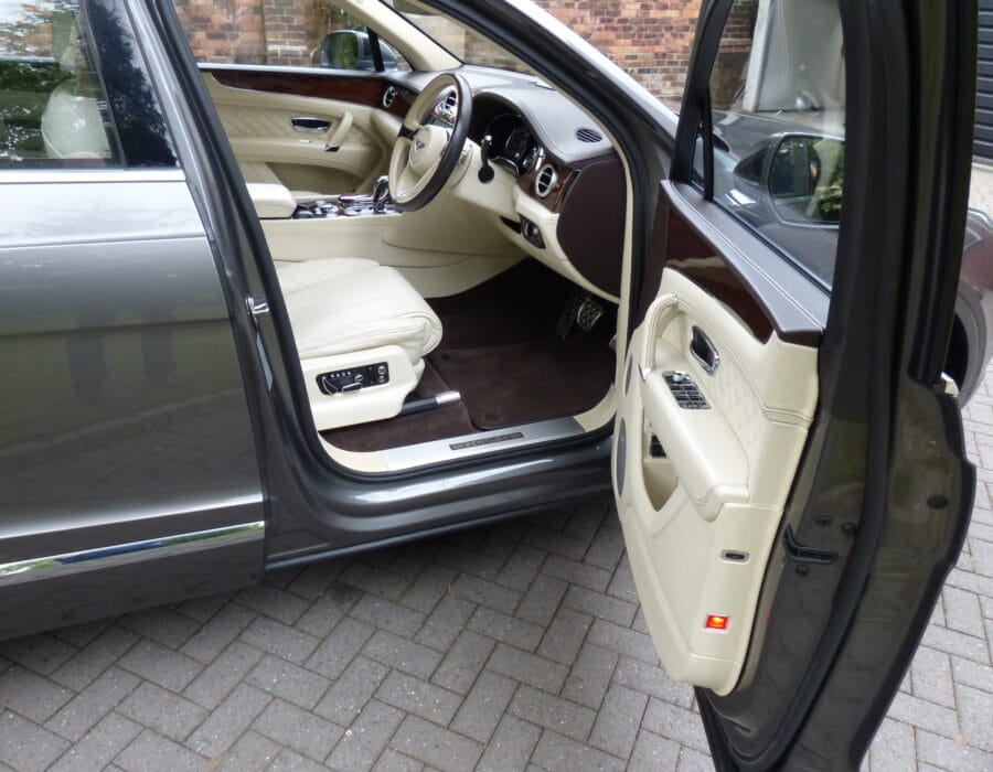2017 BENTLEY BENTAYGA 6.O W12 4WD AUTO