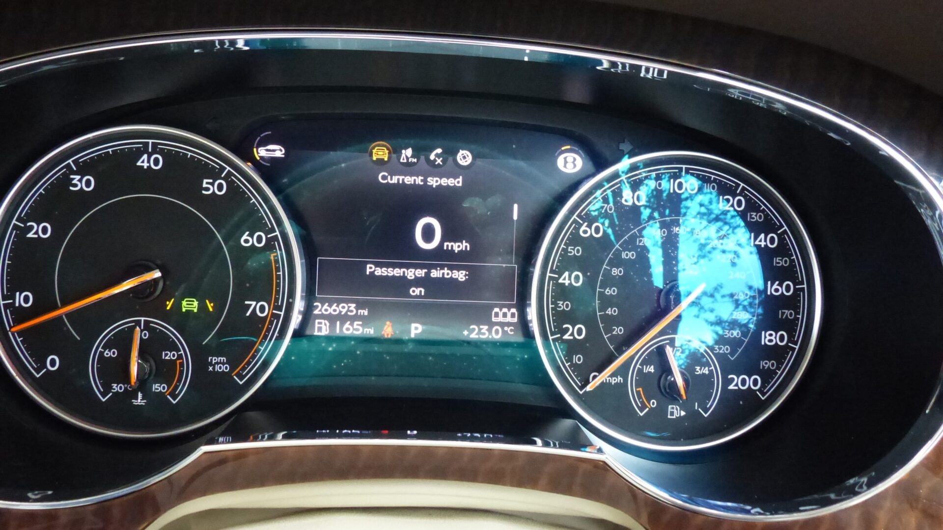 2017 BENTLEY BENTAYGA 6.O W12 4WD AUTO SOLD