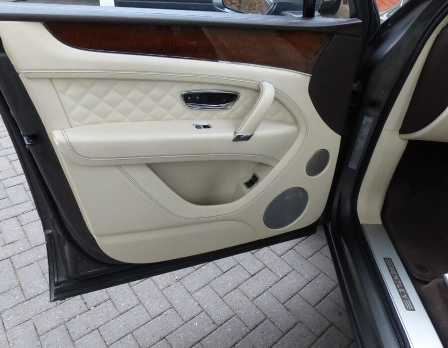 2017 BENTLEY BENTAYGA 6.O W12 4WD AUTO