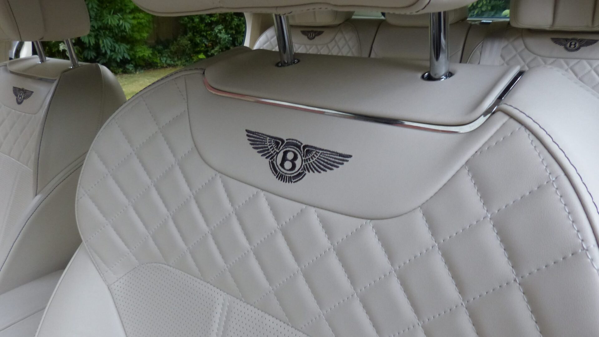 2017 BENTLEY BENTAYGA 6.O W12 4WD AUTO SOLD